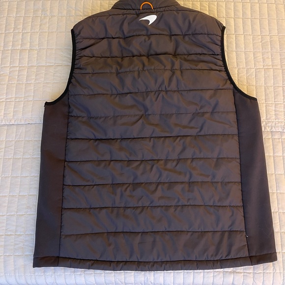 McLaren Black and Orange Renault Down Filled Vest / Team Gilet - Never Worn!! - Picture 6 of 10